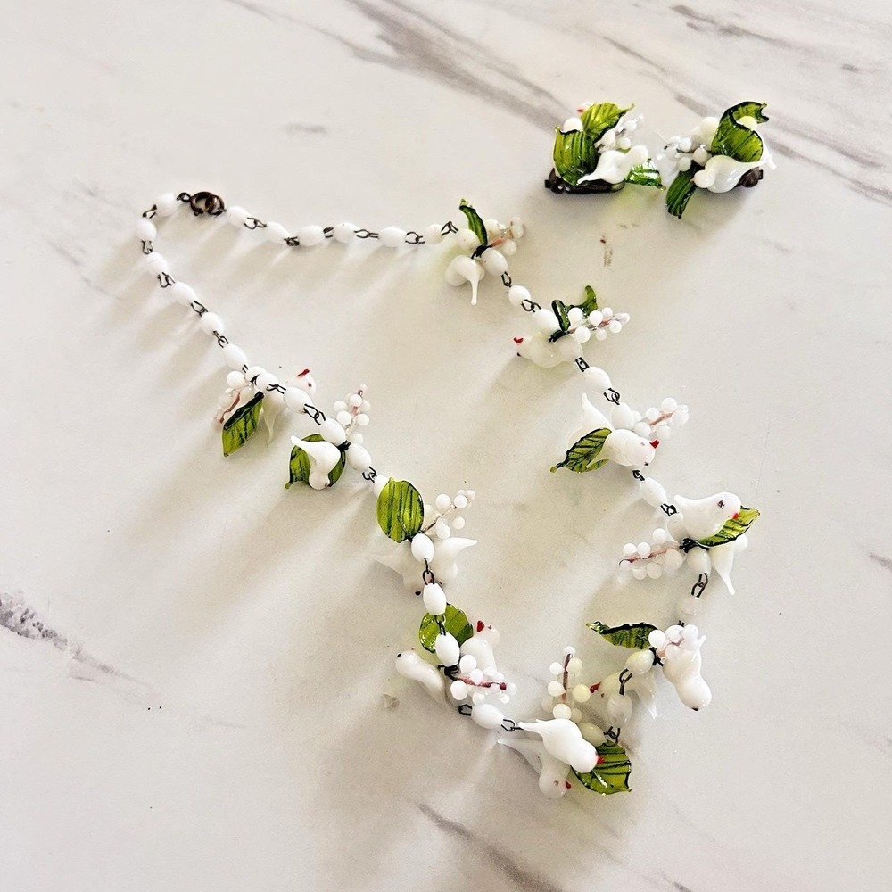 Vintage Murano White Glass Doves & Leaf Necklace‎ & Clip-on Earrings 1950s Italy - Picture 2 of 10